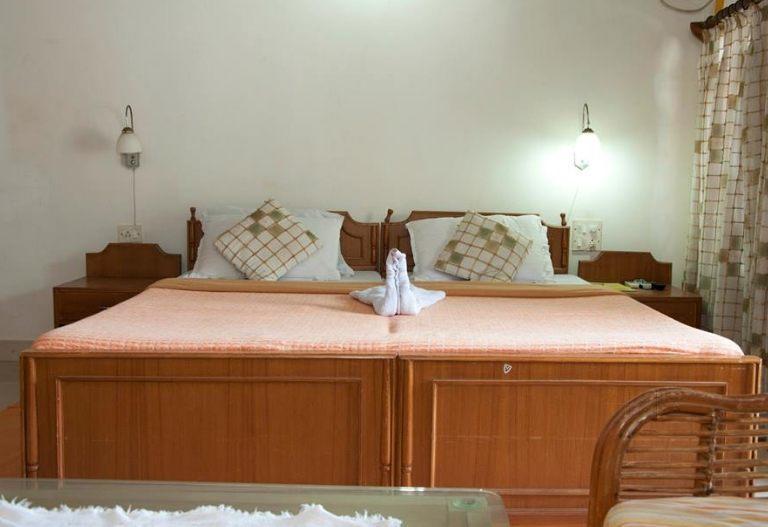 Bribon Guest House Калангут Экстерьер фото